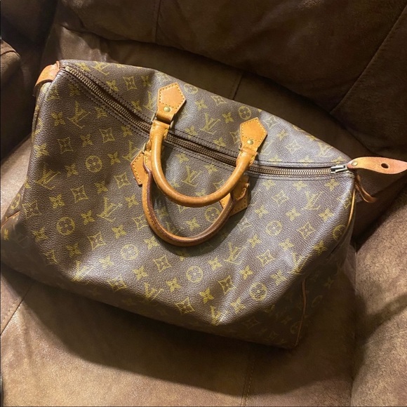 Authentic Louis Vuitton speedy 40 - Picture 10 of 13
